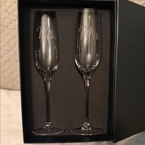 Elegant Mr. and Mrs. Champagne Flute Set